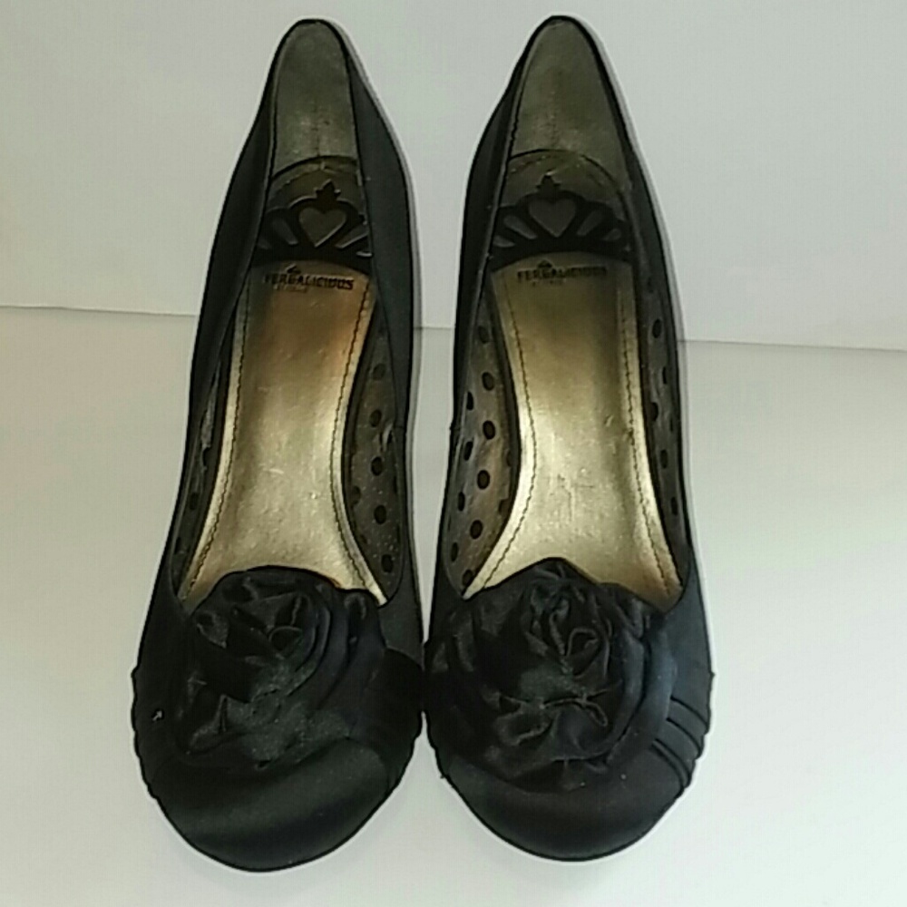 Fergalicious By Fergie Blossom Pumps Sz 8 Black